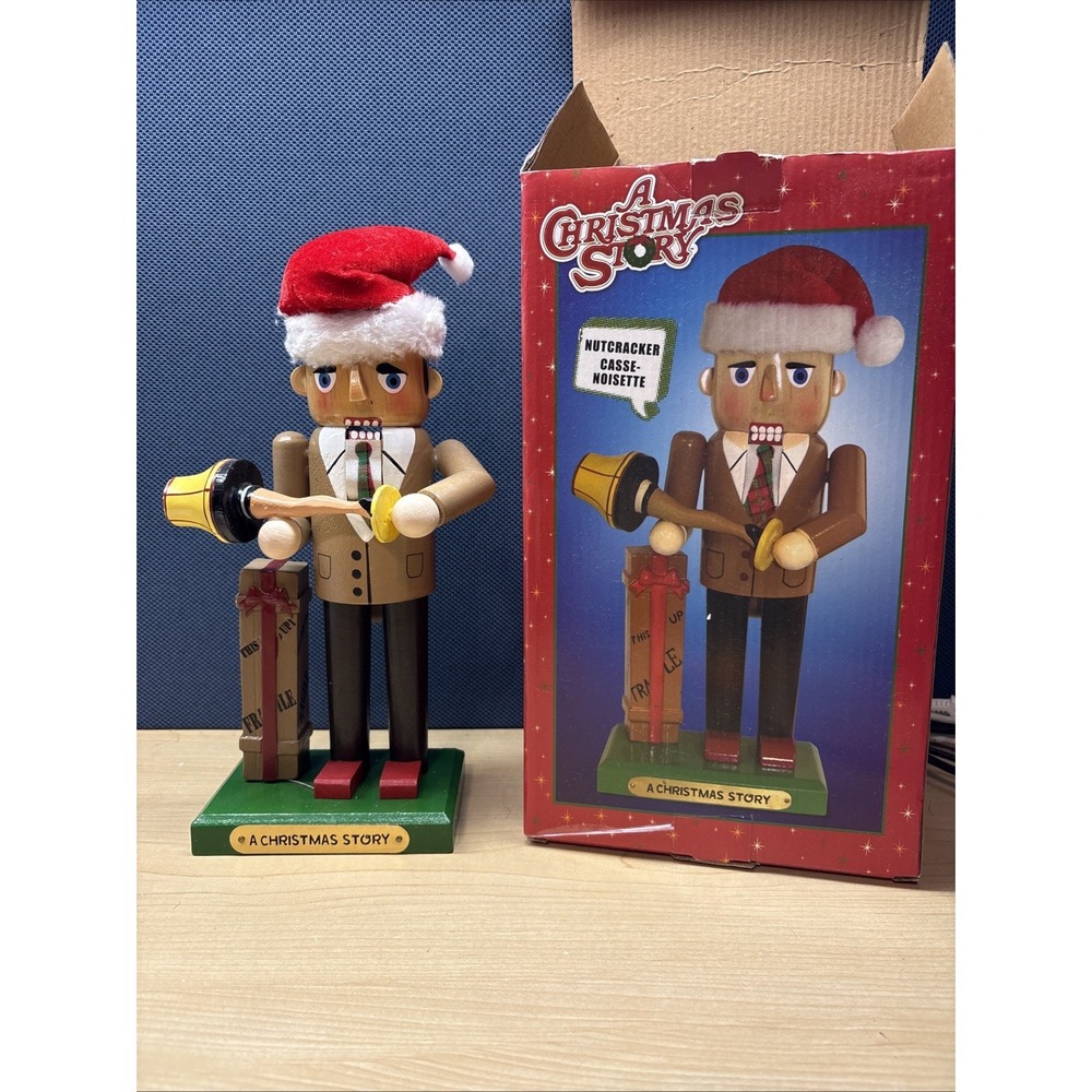 A Christmas Story Mr Parker with Leg Lamp Wooden Nutcracker 11 Inch CS6161L NIB